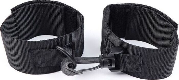 Sensual Handcuffs Ohmama