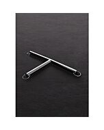 T bar spreader restraints