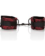 Scandal universal cuff set